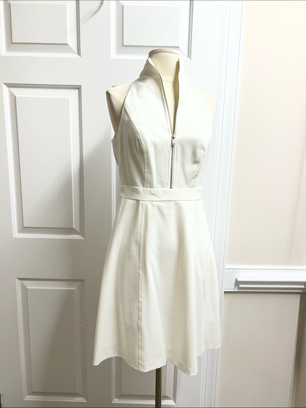 Women’s Cream ivory off white Halter Zip Front A Line Dress size 4 mint